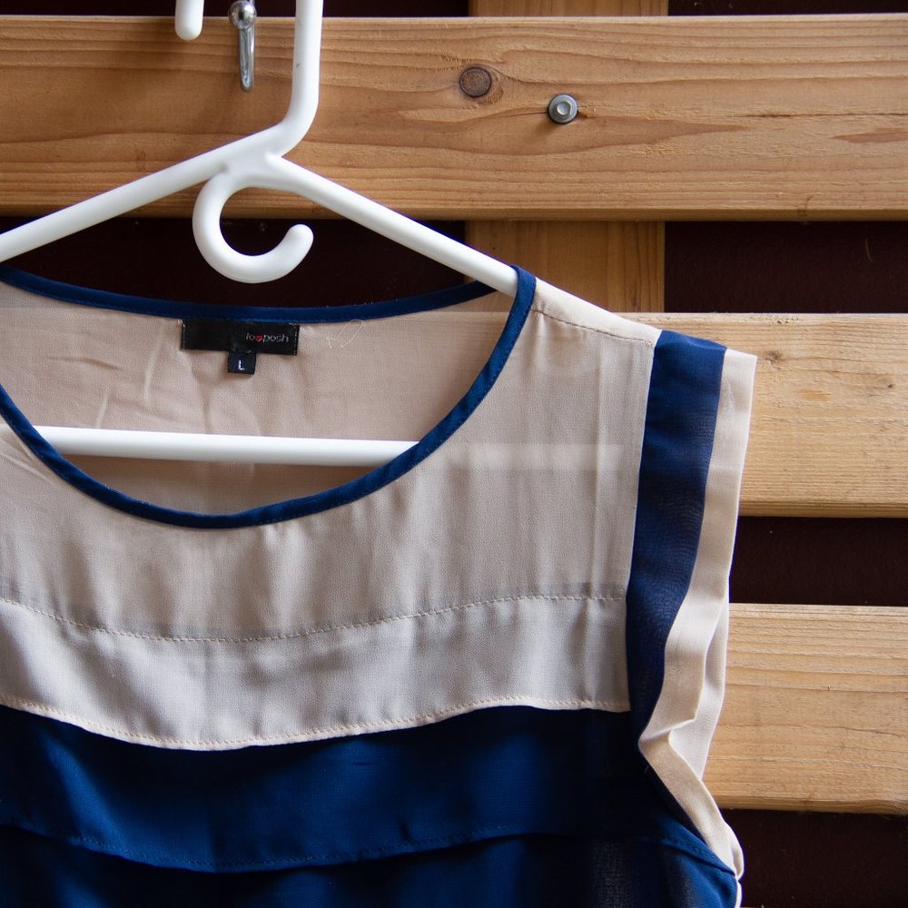 sheer boxy top - Picture 2 of 2